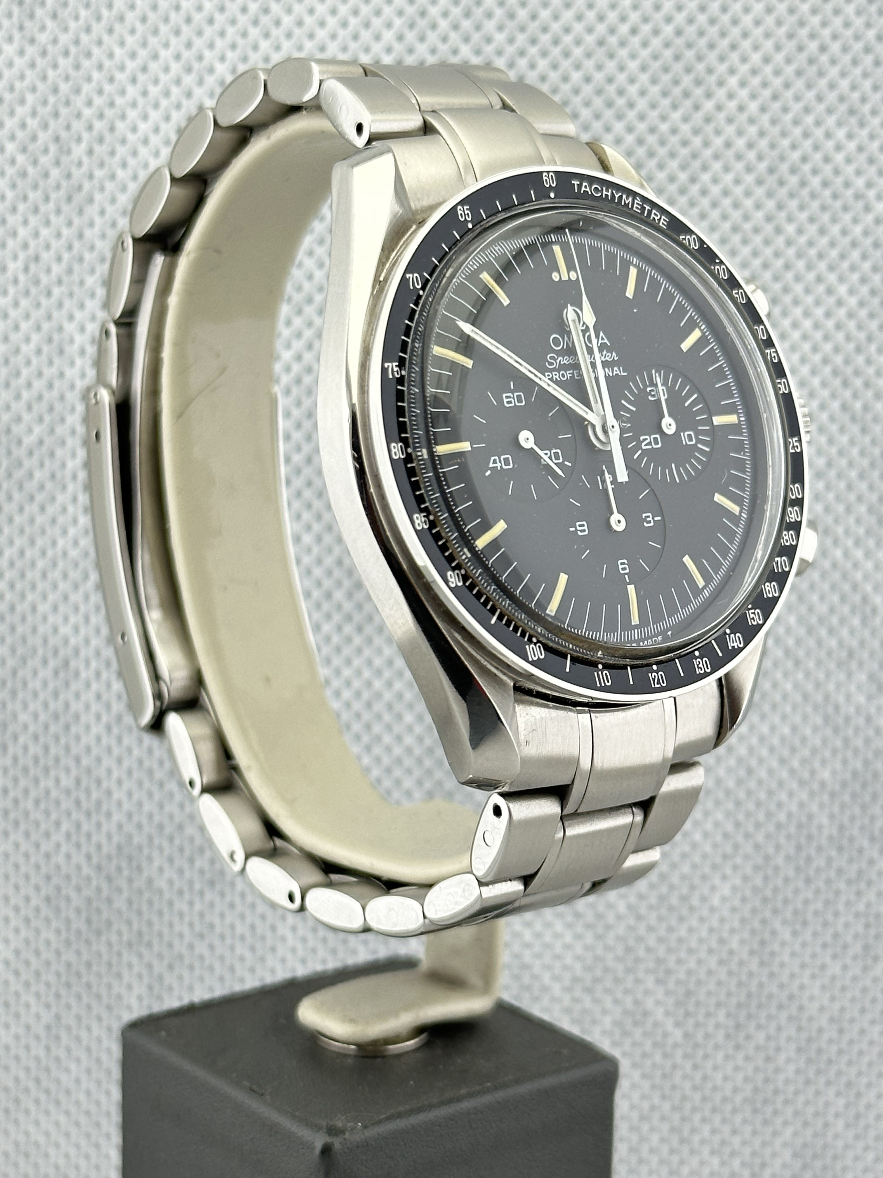 Omega Speedmaster Moonwatch | Foto laterale